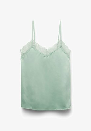 Jasnozielona satynowa koszulka na cienkich ramiączkach z koronkową lamówką wzdłuż dekoltu w serek i górnych krawędzi.