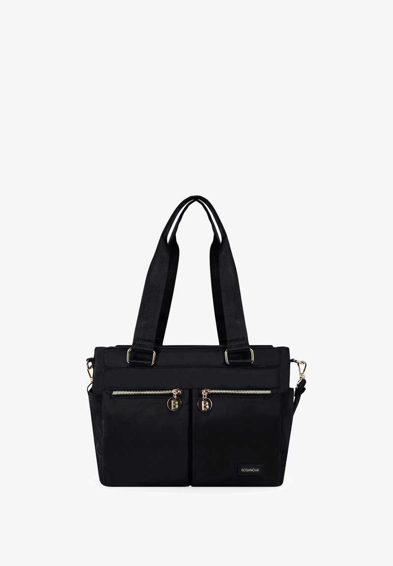 Bolsa tote de nylon negra con doble bolsillo frontal con cremallera, herrajes en tono dorado y doble asa corta. Incluye una correa de hombro ajustable.
