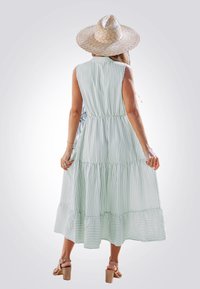 Cupshe BREEZY PLUNGE STRIPED BUTTON  - Denní šaty - white