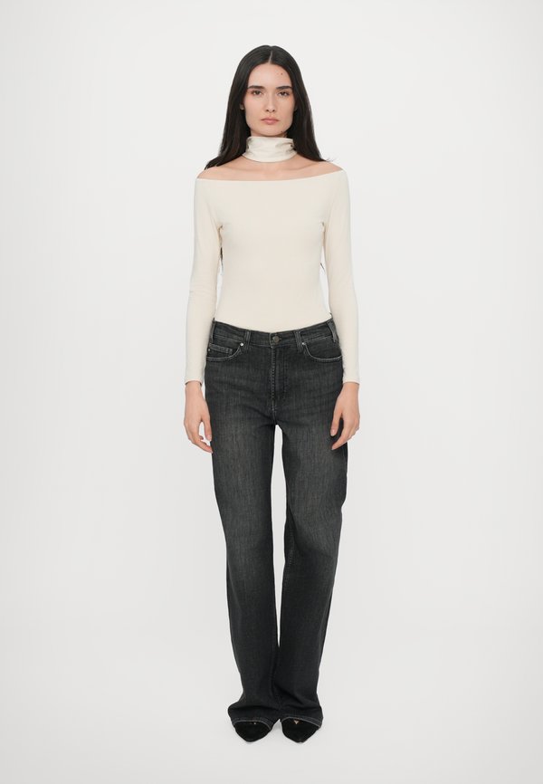 Long sleeved top - cream3