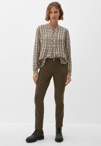 s.Oliver Jean slim - olivgrun