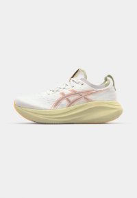 GEL NIMBUS 27 - Road running shoes - white/fawn