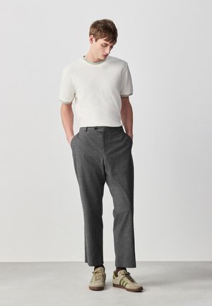 Next, REGULAR FIT TEXTURED TIPPED - T-shirt basic - ecru white