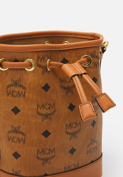 MCM DRAWSTRING  - Käsilaukku - cognac