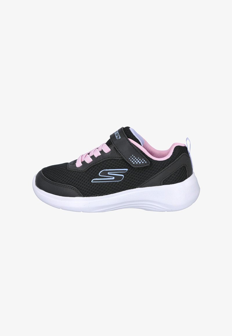 Zapatilla infantil negra y rosa con suela blanca, parte superior de malla, tira de velcro, cordones rosas y un logotipo azul "S" en el lateral.