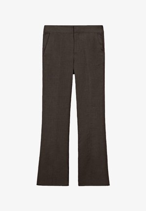 Donkerbruine, rechte broek met zijzakken en een platte voorkant, weergegeven op een witte achtergrond.