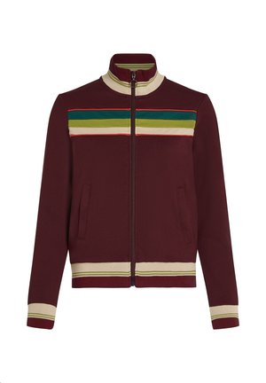 Burgunderfarbene Zip-Jacke mit hohem Kragen, grün, gelb und rot gestreiften Akzenten über der Brust sowie gerippten Bündchen und Saum.