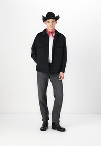 Jack & Jones JCOHELVETICA PARACHUTE OVERSHIRT - Krekls - black