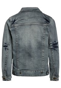 Denimjacka i ljusblått med en slitna finish. Har krage, knäppning med knappar och två sidofickor. Sytt detaljer vid axlarna.