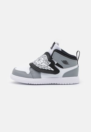 SKY JORDAN 1 - Sneakers basse - white/black/particle grey