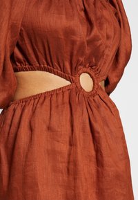 Faithfull the brand Denní šaty - orange