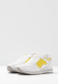 Marco Tozzi LACE UP - Sneaker low - white/yellow