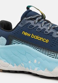 New Balance FRESH FOAM X MORE TRAIL V3 - Zapatillas de trail running - navy