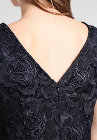 s.Oliver BLACK LABEL Koktejlové šaty / šaty na párty - dark blue