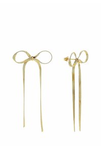 Guldtonade örhängen formade som rosetter, med långa, hängande bandliknande detaljer med texturerad yta och säker klämmontage.