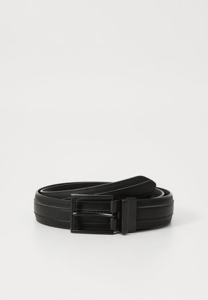 Black belt made of textured leather with a matte metal buckle. Features dual ridges along the strap for added detail.