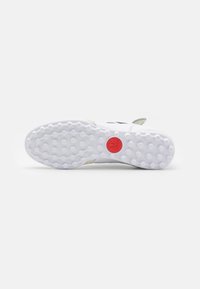 Thumbnail Image 5