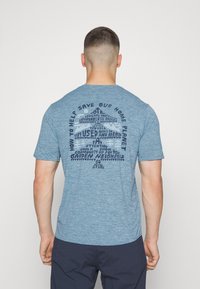 Patagonia DAILY GRAPHIC SHIRT - T-shirt desportiva - abalone blue