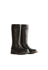 Bottes en cuir noires mi-mollet avec bouts ronds, fermeture éclair latérale, semelles épaisses et couture marron autour de la semelle, posées côte à côte.