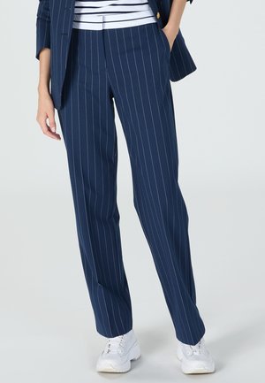 Marineblau gestreifte Hose aus leichtem Material, mit geradem Bein und einem Bund mit dezenten Details.