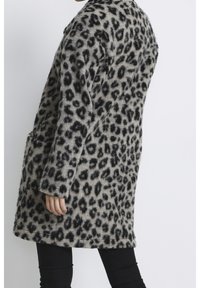 Kaffe Cappotto corto - grey