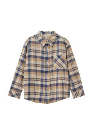 Chemise à manches longues avec un motif à carreaux beige, bleu et crème, et une seule poche poitrine sur fond blanc.