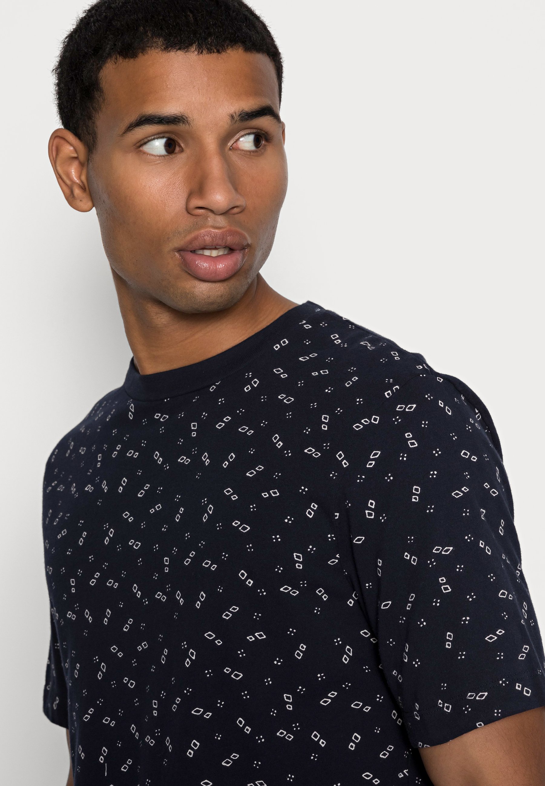 Scotch \u0026 Soda PRINTED CREWNECK - Print 