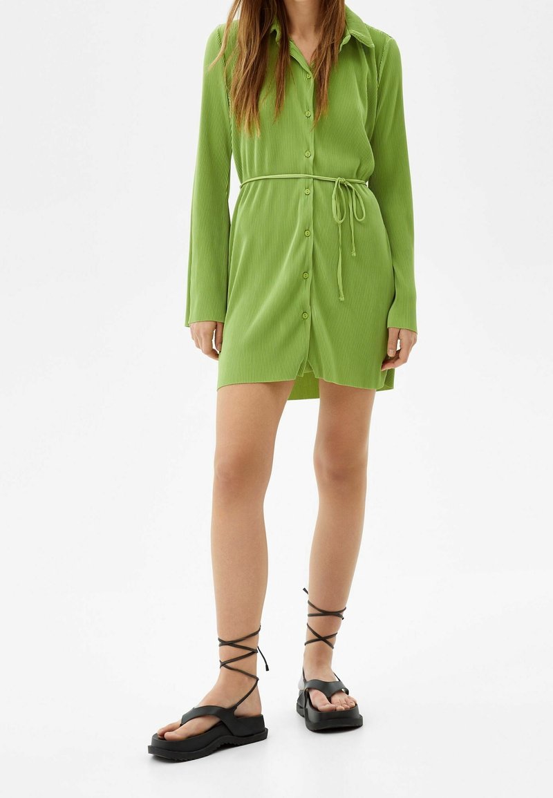 Bershka Shirt dress - green - (Pre-owned) - Zalando.ie