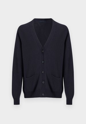 Schwarzer langärmeliger Cardigan mit V-Ausschnitt, fünf Knöpfen vorne, zwei Fronttaschen sowie gerippten Bündchen und Saum.