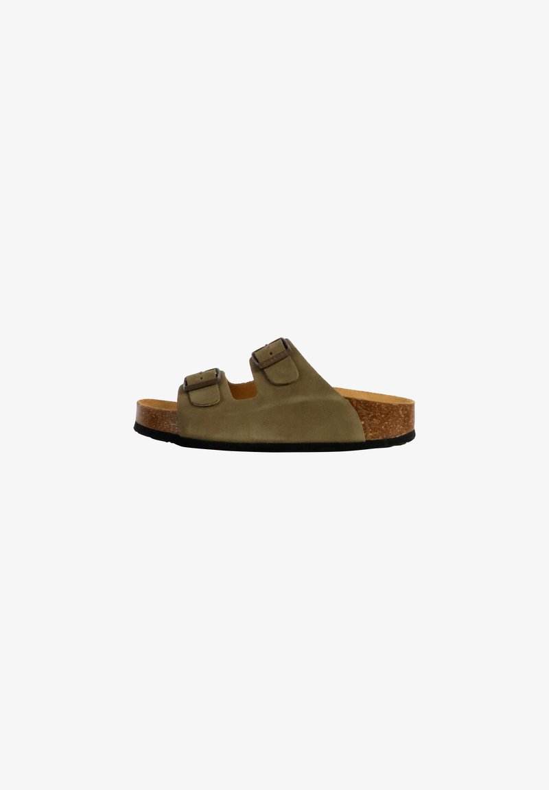 Calzature: sandalino slip-on in suede verde oliva con due fibbie regolabili, soletta in sughero e suola in gomma per una buona aderenza. Design piatto.