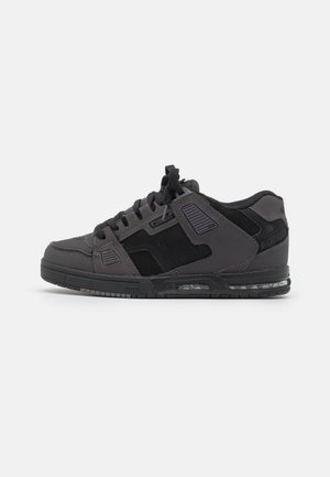 Globe SABRE - Trainers - black/gunmetal