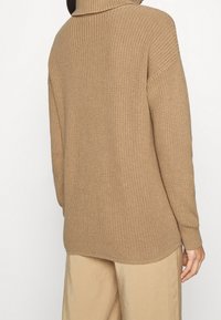 GAP Striktrøje - camel