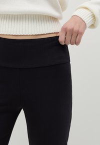 B.ANGEL FLARE-FIT STRETCH - Legging (type pantalon) - black