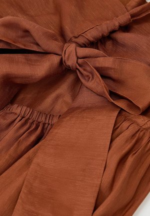 Reiss, Robe longue - toffee brown
