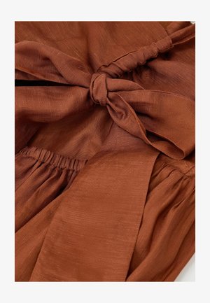 Reiss, Robe longue - toffee brown