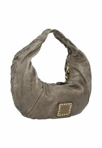 Borsa a spalla in pelle grigia con una forma curvata, manico intrecciato, superficie testurizzata e un pannello decorativo con borchie su un lato.