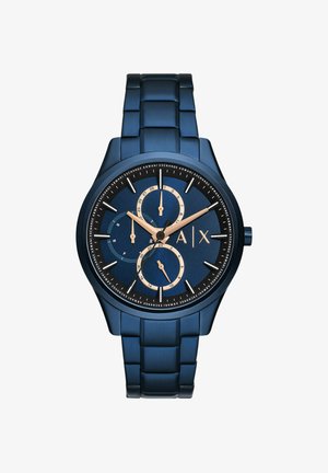 Blaues Armani Exchange Armband mit Metallarmband, drei goldene Unterzifferblätter für Datum, Tag und 24-Stunden-Zeit sowie goldene Stundenmarkierungen und Zeiger.