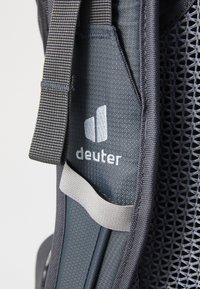 Deuter FUTURA AIR TREK 50+10 - Hátitáska - black graphite
