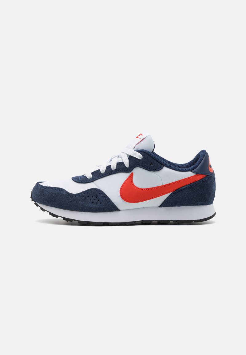 Nike Sportswear - VALIANT UNISEX - Trainers - midnight navy/picante red/white/black, Enlarge