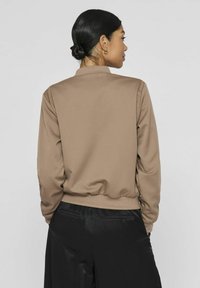 VILA REISSVERSCHLUSS - Bomber tipa jaka - fossil
