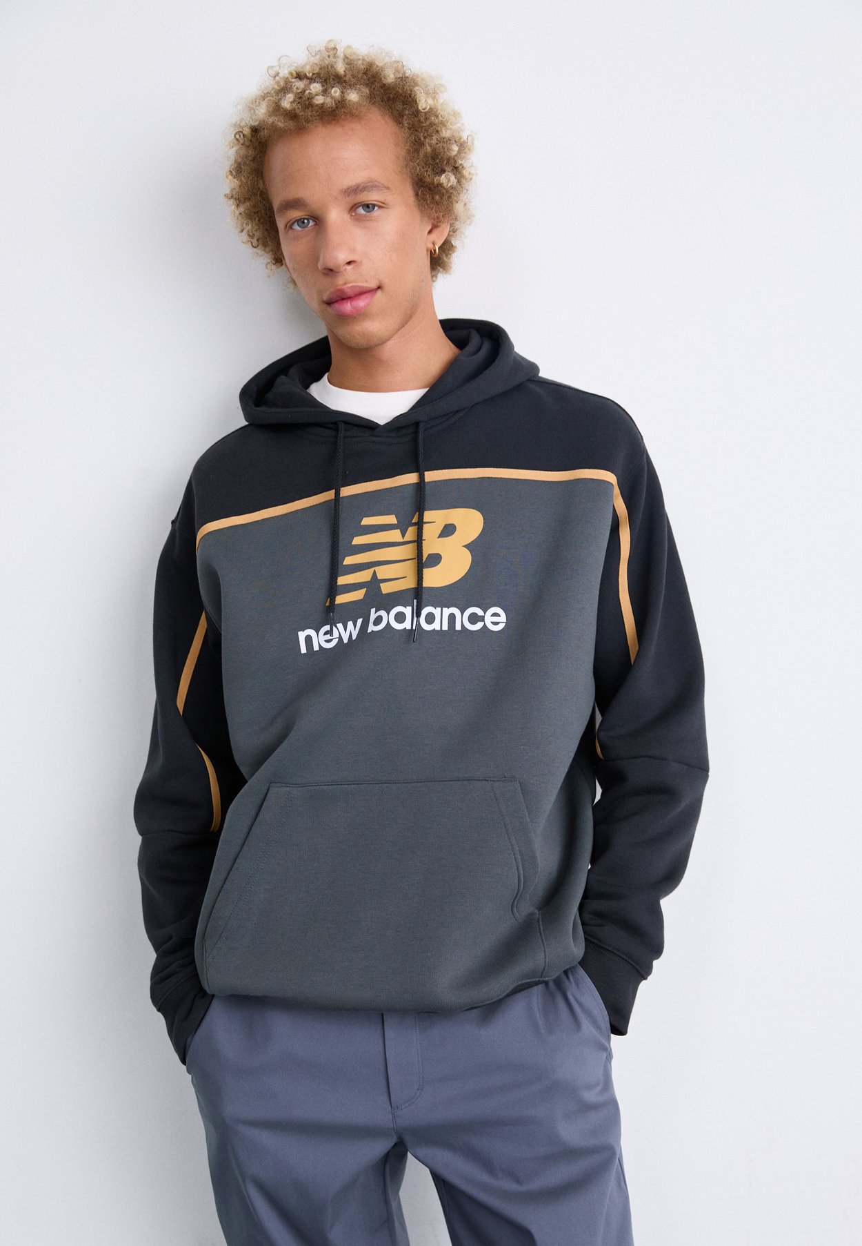 ATHLETICS STANDARD TAPERED PANT 