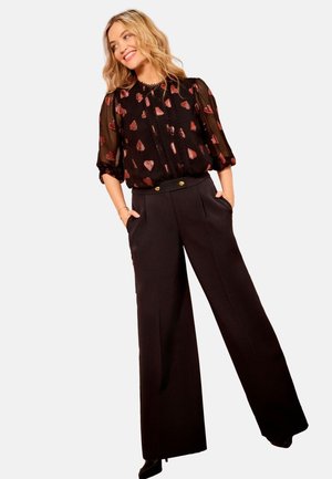 Love & Roses REGULAR FIT CREW NECK LONG SLEEVE - Bluza - black and red metallic heart