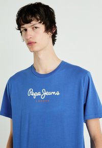 Pepe Jeans EGGO - T-shirt estampada - steel blue