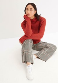 bonprix Maglione - red