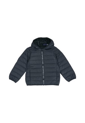Veste matelassée noire pour enfants avec capuche, fermeture éclair à l’avant avec inscription « UNSTOPPABLE KIDS » et poignets élastiqués.