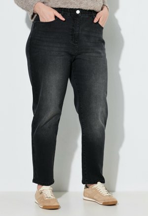 Ulla Popken TAPERED LEG STRETCH FIT MOM JEANS - Mom-jeans - black
