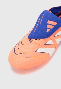 adidas Performance PREDATOR LEAGUE - Scarpe da calcio per terreni duri - signal coral/ftwr white/beam orange