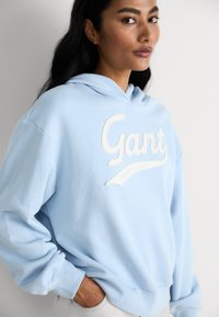 GANT SCRIPT GRAPHIC HOODIE - Sportska majica - toy blue