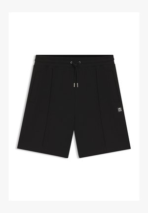 Sorte knælange shorts med sidelommer, snøre i taljen og lille hvid "HUGO"-logo på højre ben.