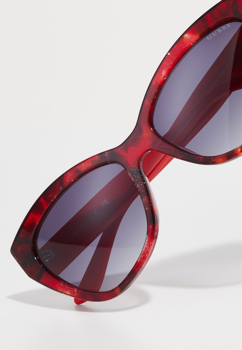 Guess GU00204 - Occhiali da sole - red havana / gradient smoke/rosso - Zalando